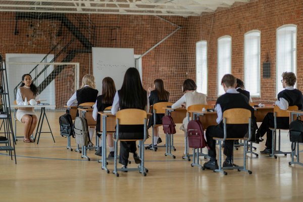 Lancer son entreprise en temps de crise : défis et possibilités à saisir